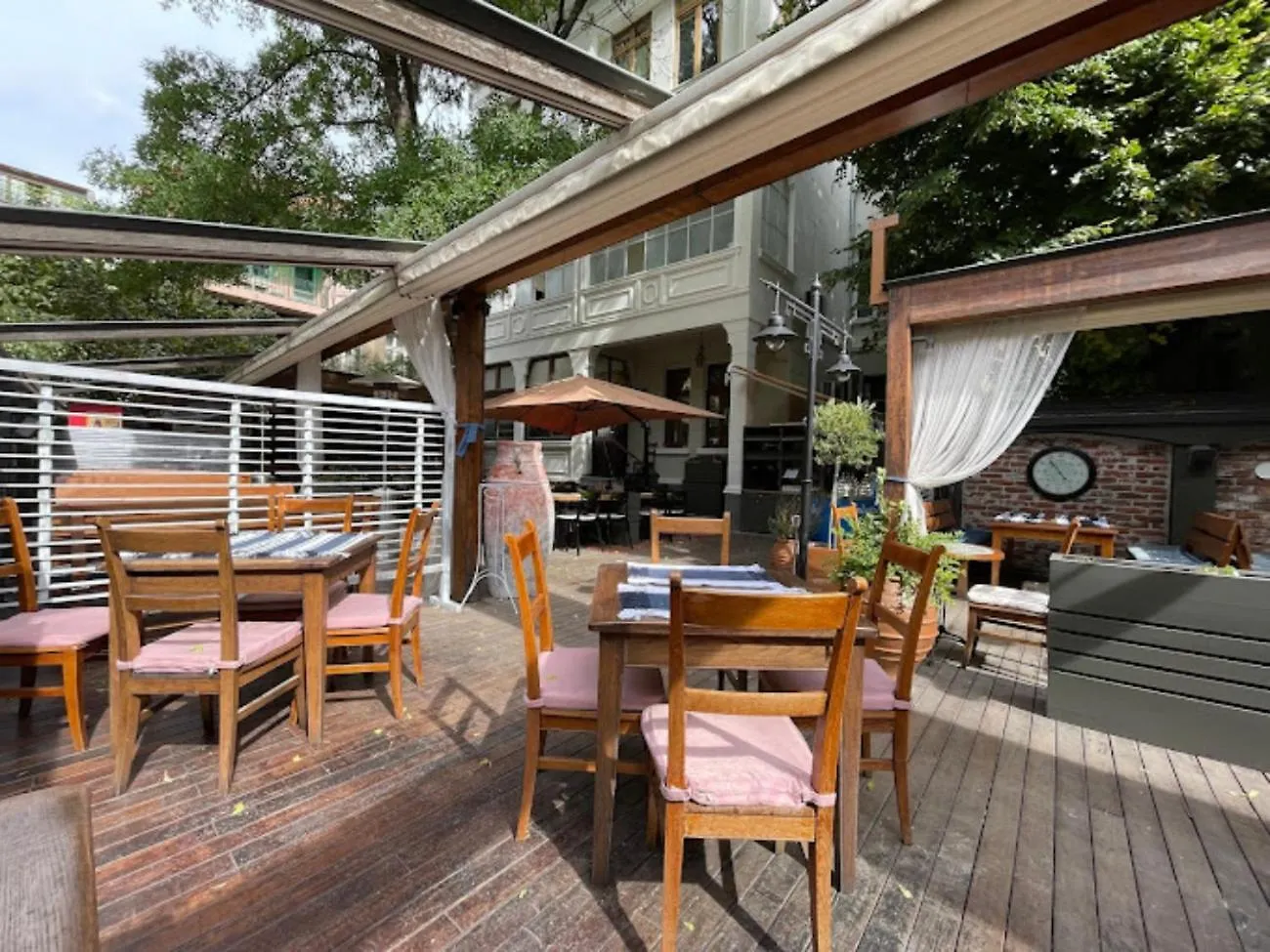Urban Eden - Lux & Style, 2-Bedroom, 2-Bathroom Sofia 0*,  Bulgaria