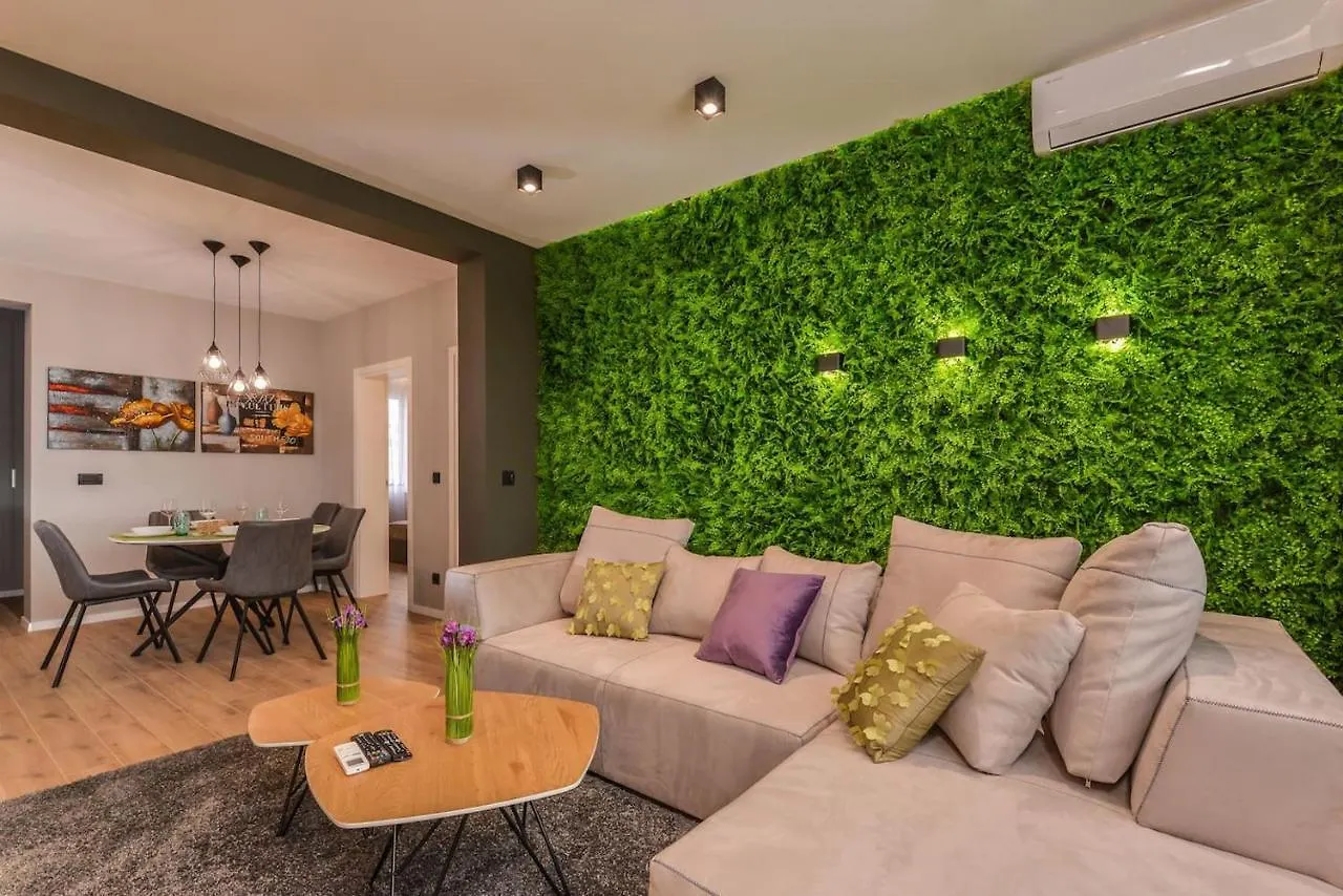 Urban Eden - Lux & Style, 2-Bedroom, 2-Bathroom Sofia 0*,