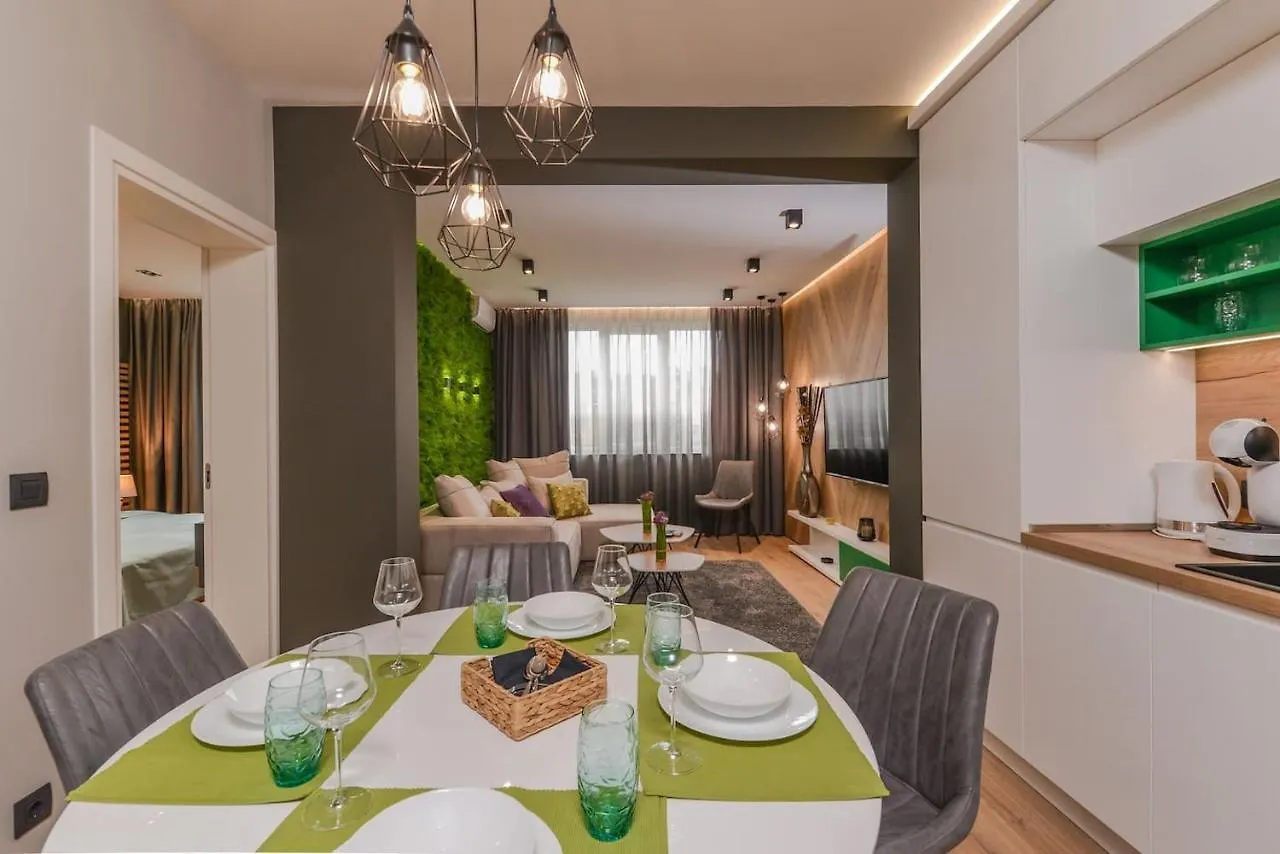 Urban Eden - Lux & Style, 2-Bedroom, 2-Bathroom Sofia